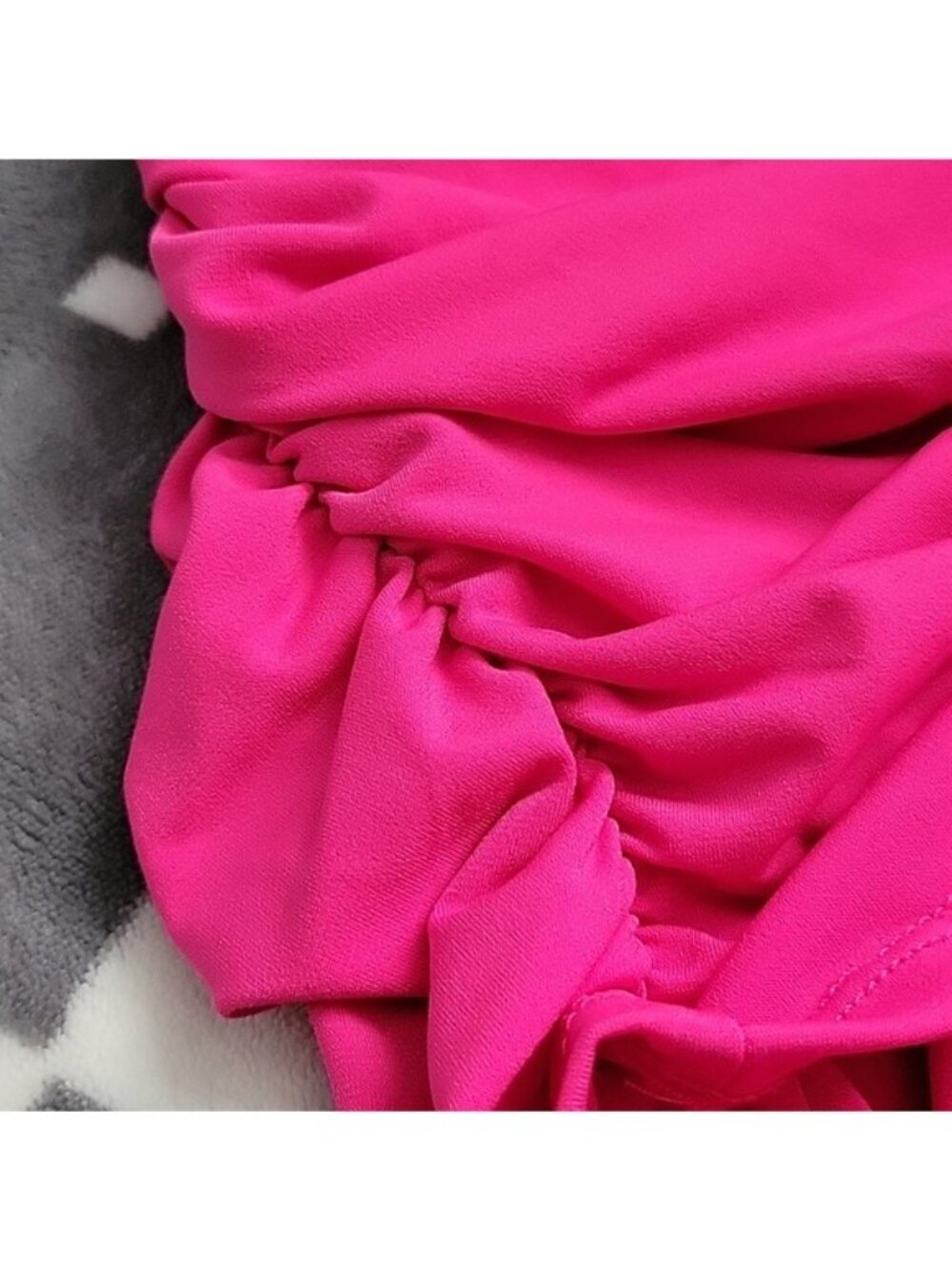 Torrid Hot Pink Knot Front Sweetheart Neckline Riched Sides Tank Top Size 3 - Picture 7 of 8